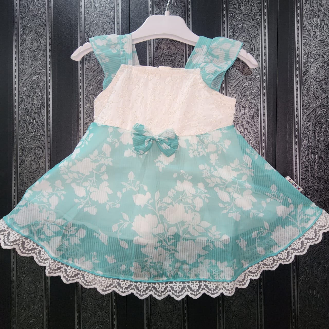 Beautiful frock for 1 to 2-year-old girls